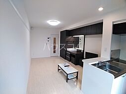 ミランダデュルナーレ日名 205 2階ワンルームのリビング/ダイニング