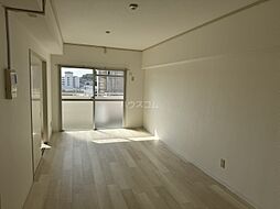 ひまりビル 7階3LDKのリビング/ダイニング