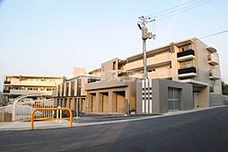 大阪モノレール本線 柴原阪大前駅 徒歩9分の賃貸マンション