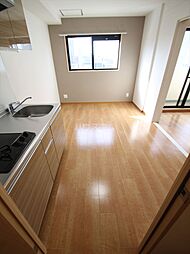 アーリーズ大宮通 1階1DKのリビング/ダイニング