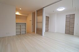 オークリーフ三郷　Ａ棟 1階1LDKのリビング/ダイニング