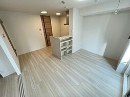 レイク・エスポワ 2階1LDKのリビング/ダイニング