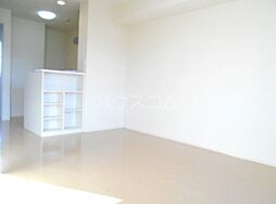 ハーベスト・コート 103 1階ワンルームのリビング/ダイニング