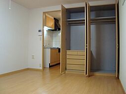 サウザンガーデン 2階1Kのリビング/ダイニング