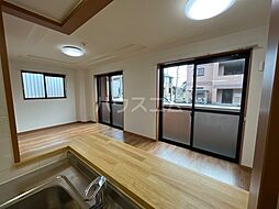 エル・アールＫ．Ａ 1階1LDKのリビング/ダイニング