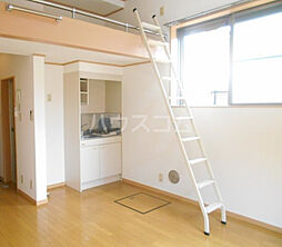 ローズヴィラ明神町 104 1階ワンルームのリビング/ダイニング