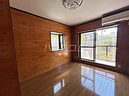 グロウス国立VI 106 1階1Kのリビング/ダイニング