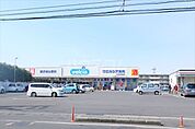 【ドラッグストア】ウェルシア薬局小山花垣店まで976ｍ