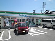 【コンビニエンスストア】ファミリーマート四日市山分店まで1210ｍ