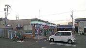 【コンビニエンスストア】ファミリーマート豊橋花田町店まで885ｍ