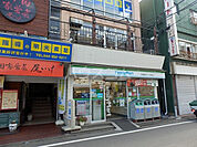 【コンビニエンスストア】ファミリーマート衣屋読売ランド駅前店まで1066ｍ