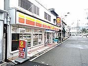 【コンビニエンスストア】デイリーヤマザキ箕面桜井店まで3500ｍ