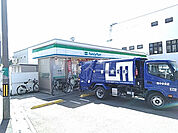 【コンビニエンスストア】ファミリーマート豊中本町1丁目店まで332ｍ