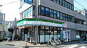 【コンビニエンスストア】ファミリーマート 上井草駅前店まで215ｍ