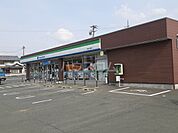 【コンビニエンスストア】ファミリーマート 新城一鍬田店まで2234ｍ