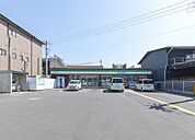 【コンビニエンスストア】ファミリーマート 江坂町二丁目店まで625ｍ