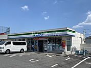 【コンビニエンスストア】ファミリーマート 松戸梨香台店まで1020ｍ