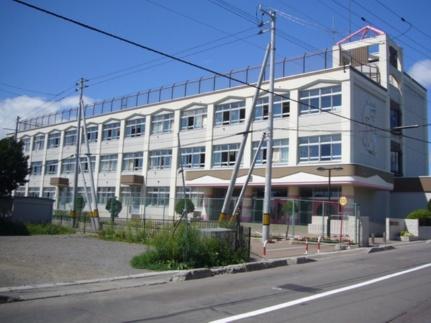 画像17:神山小学校(小学校)まで657m