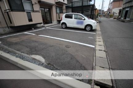 画像10:駐車場