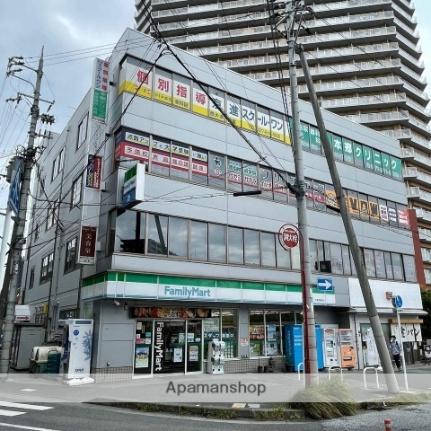 画像3:ファミリーマート大津京駅前店(コンビニ)まで330m