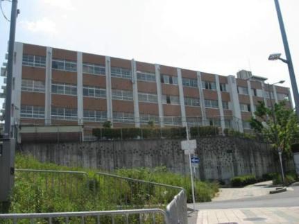 画像18:高槻市立第二中学校(中学校)まで271m